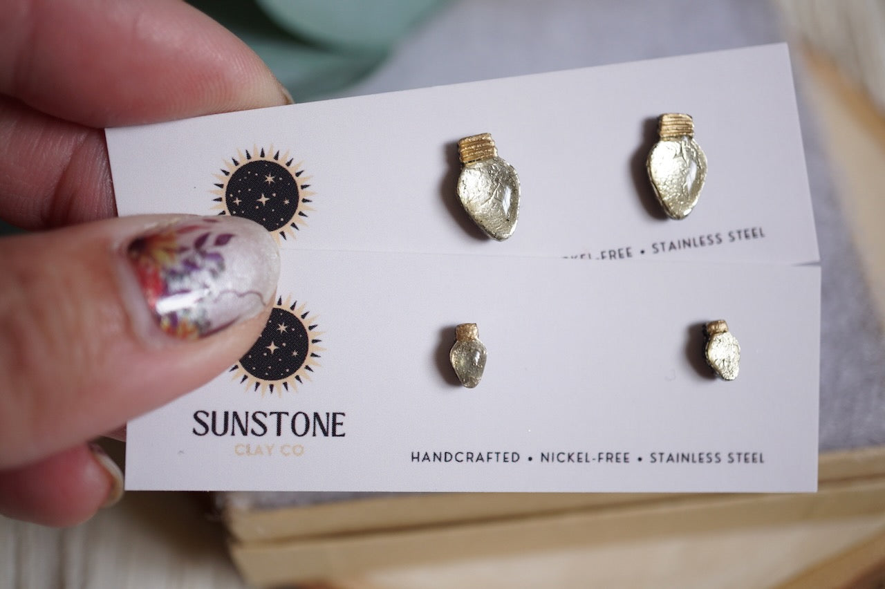 Gold Christmas light stud earrings in two sizes