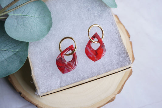 Handmade crimson earrings with marbled stone effect